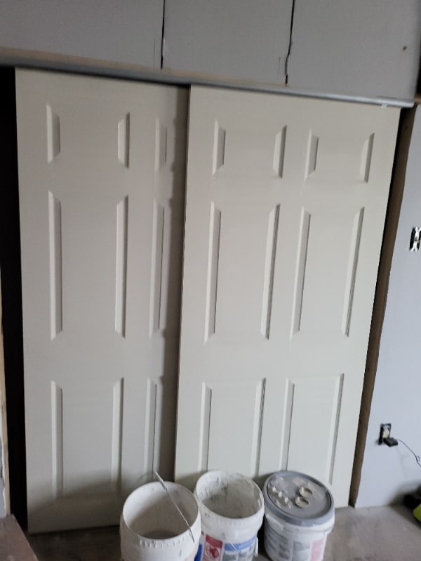 Building Photo - 643 N Peach St