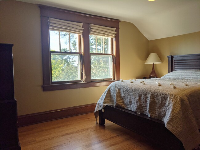 Bedroom 6 - 82 Hungerford Terrace