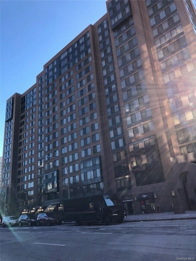 Building Photo - 4 Martine Ave