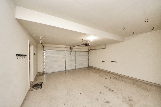 Building Photo - 5617 Kiam St