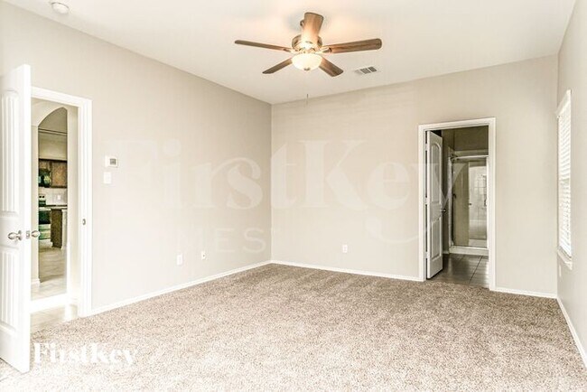 Building Photo - 1412 Marble St