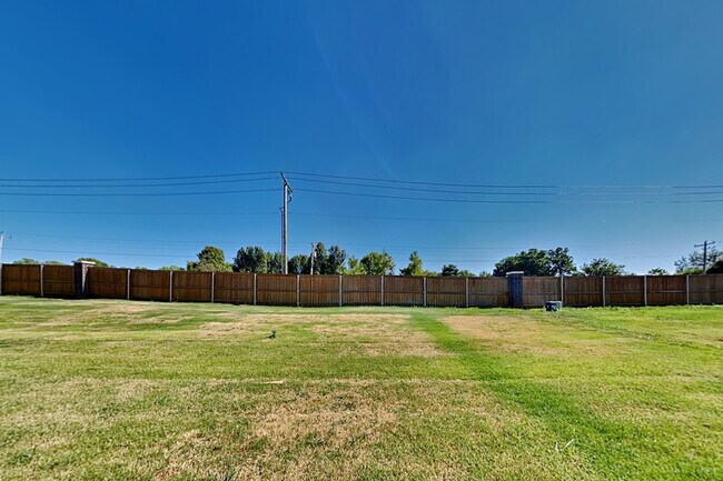 Building Photo - 11724 SW 29th Ter