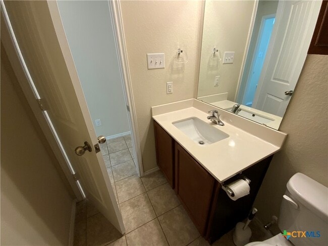 Building Photo - 5205 Cicero Dr