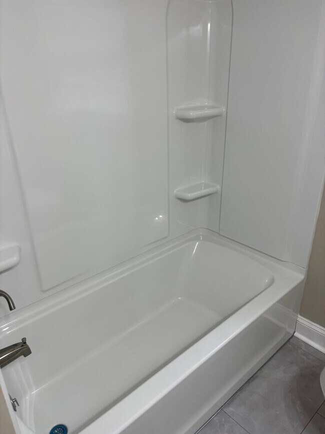 Building Photo - 3931 Dexter Dr