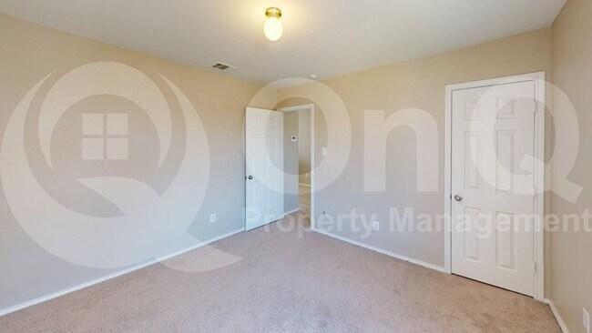 Building Photo - 10301 Waterbury Dr