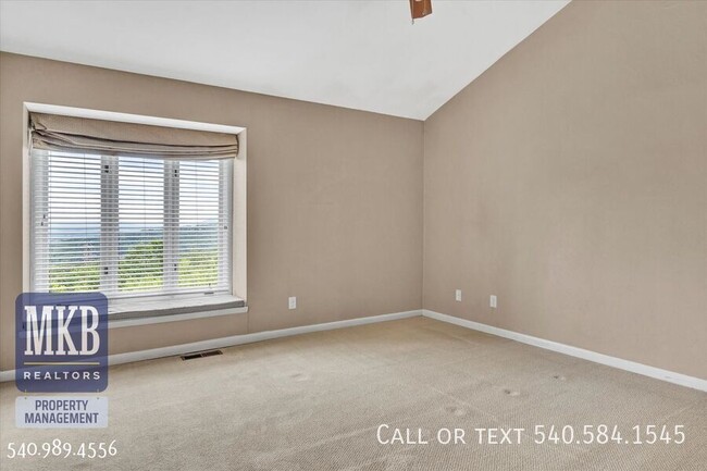 Building Photo - 4978 Hunting Hills Cir
