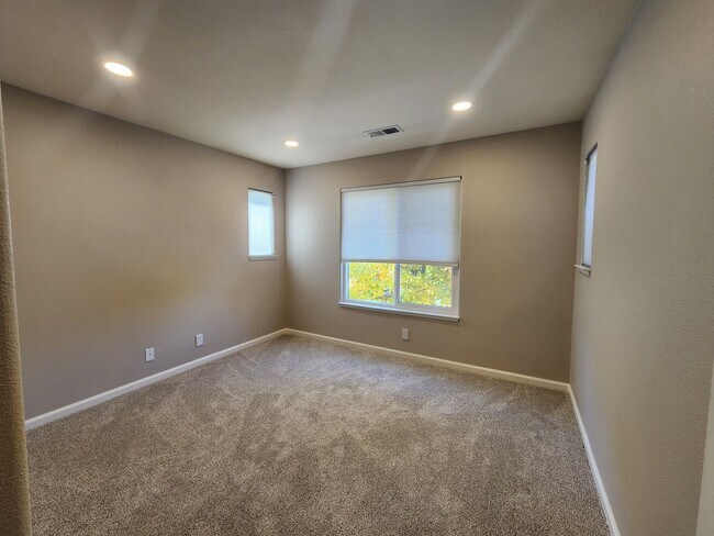 Building Photo - Home For Rent in Caughlin Ranch Reno