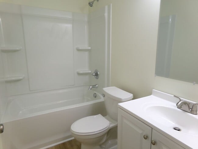 Building Photo - Peace Haven and US 421 Location