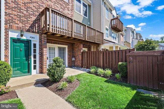 Building Photo - 4045 Chetham Wy