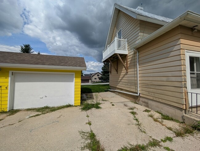 Building Photo - N3130 WI-32