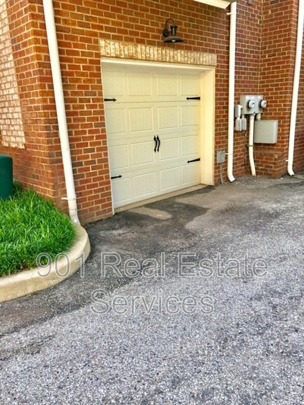 Building Photo - 75 Shoemaker Ct