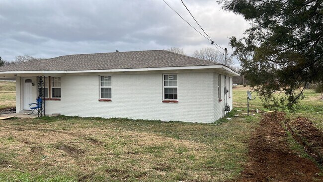 Primary Photo - 140 West St