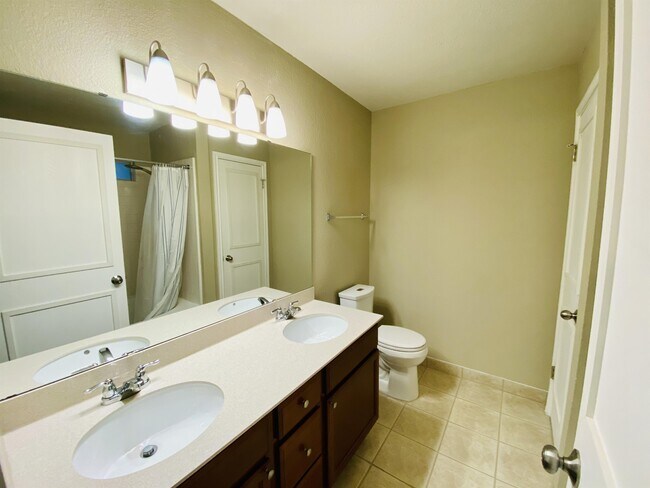 Building Photo - 3811 Julianas Way