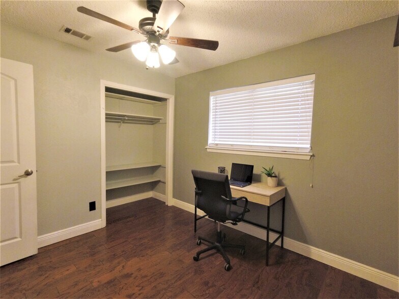 Bedroom 2 - 10623 Golden Quail Dr