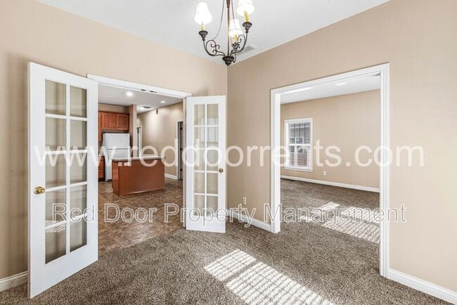Building Photo - 714 N Tremont St