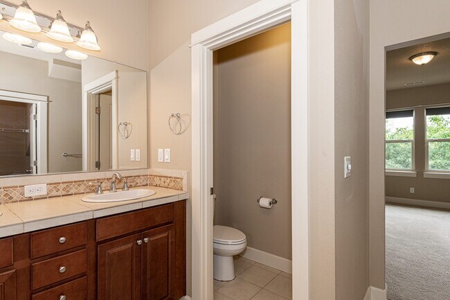 Building Photo - 14822 SW Mulberry Dr