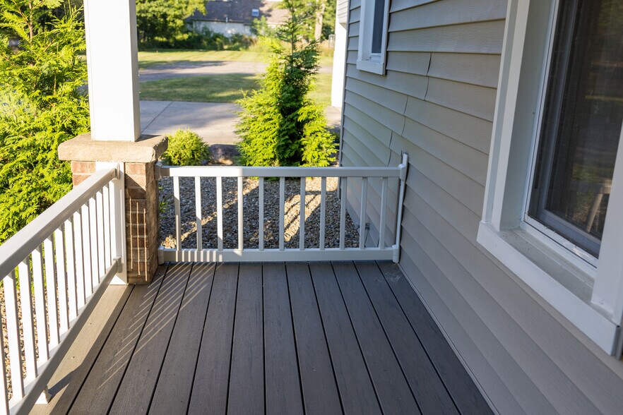 Building Photo - 5104 Abigail Dr