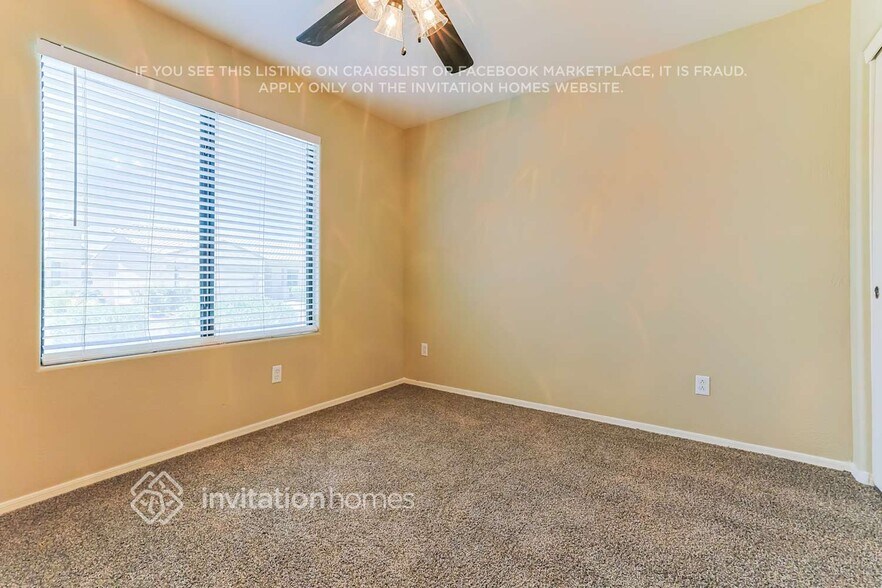 Building Photo - 2162 E Cochise Ave