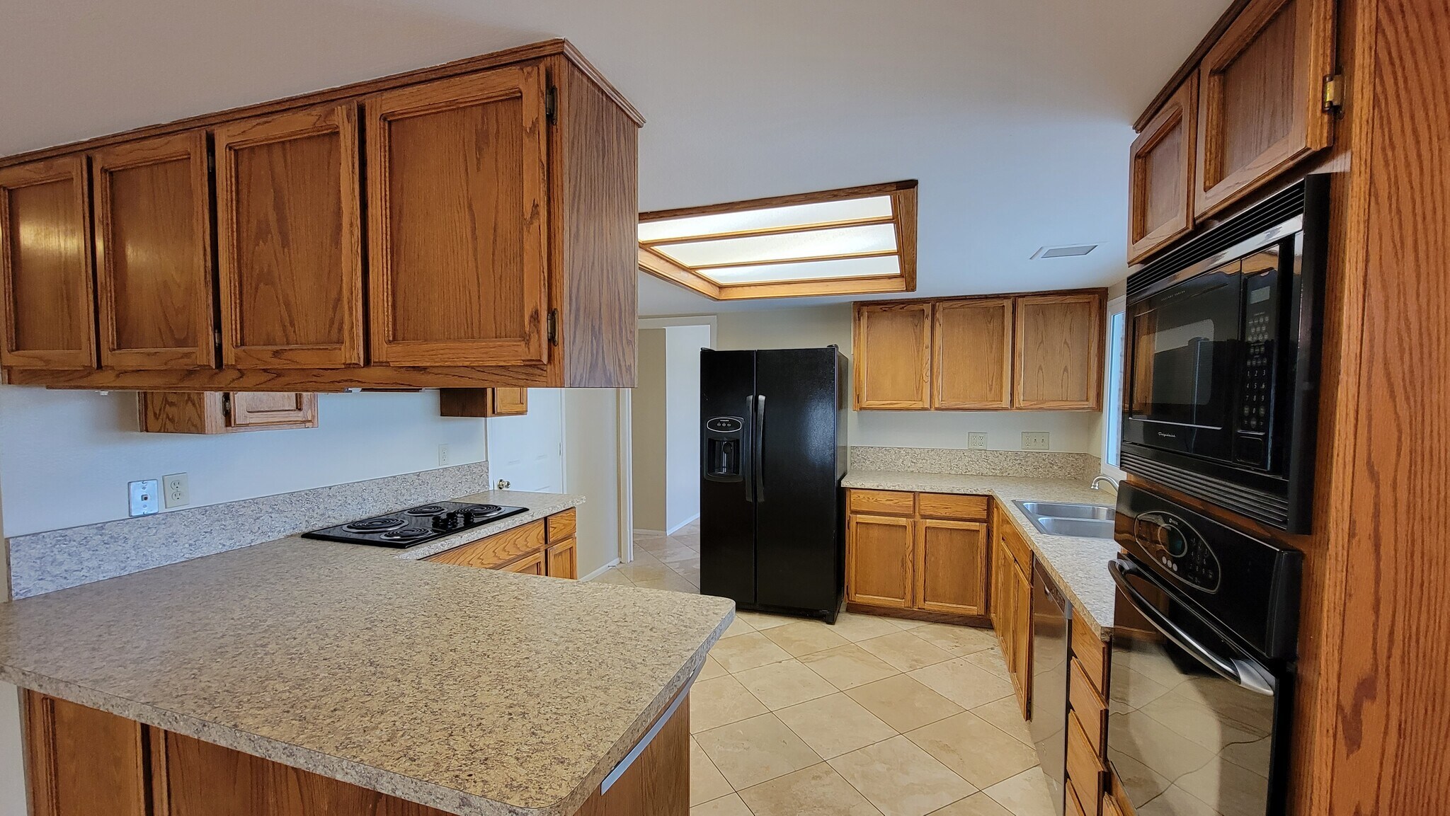 Building Photo - 1328 E Hermosa Dr