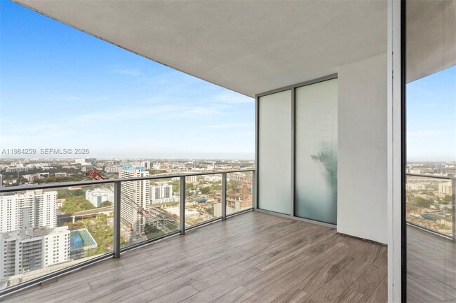 Building Photo - 851 NE 1st Ave