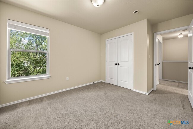 Building Photo - 1011 Brown Rock Dr