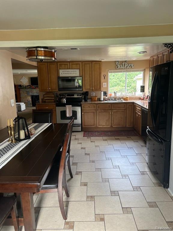 Building Photo - 8201 Wilson Dr