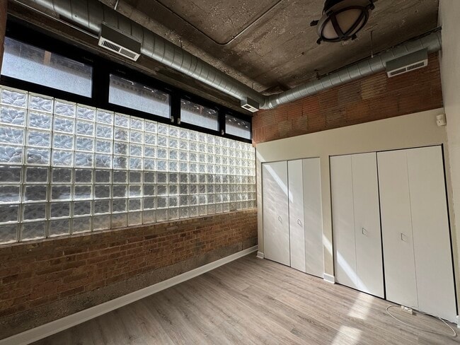 Building Photo - 1516 S Wabash Ave