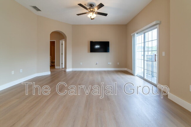 Building Photo - 6646 S Goldenrod Rd