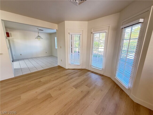 Building Photo - 4025 Delos Dr