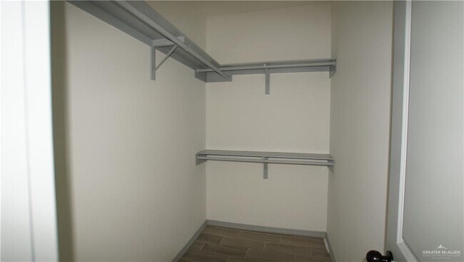 Building Photo - 11 Ozark Ave