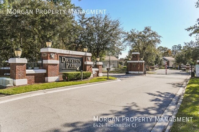 Building Photo - 8424 Thornbush Ct