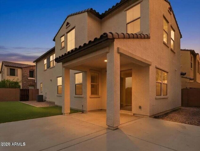 Building Photo - 1942 S Sycamore Pl