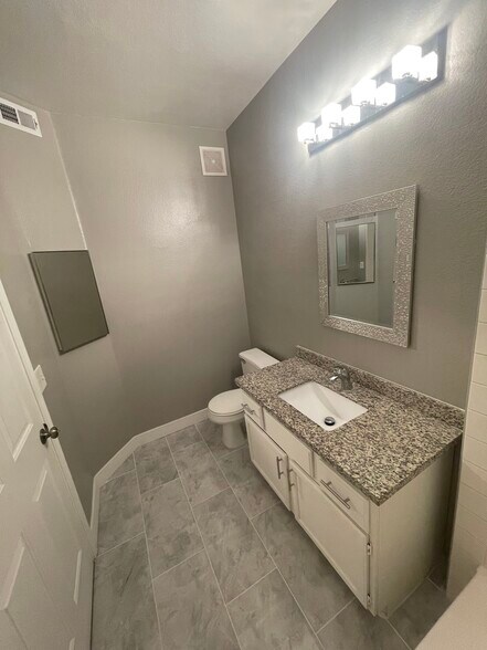 Building Photo - 1405 S Nellis Blvd