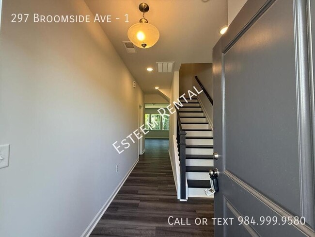 Building Photo - 297 Broomside Ave