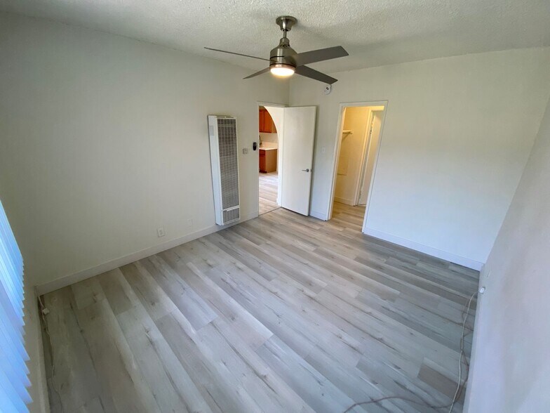 Building Photo - 3729 Clarington Ave