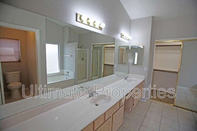 Building Photo - 7816 W Ocotillo Rd
