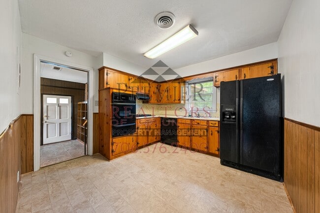 Building Photo - 4526 Sentry St