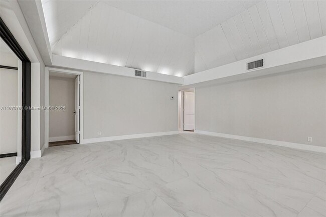Building Photo - 20 W Tropical Way