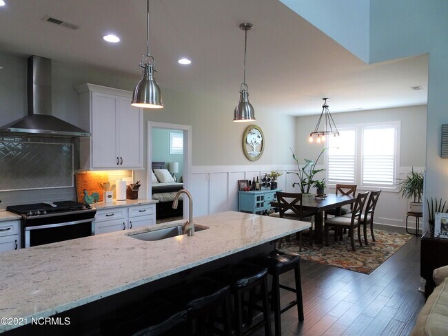 Building Photo - 217 Bogue Carrier Ct