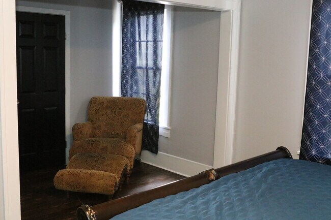 Building Photo - Corporate Housing