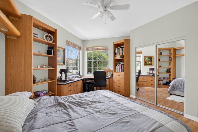 Building Photo - 4465 Barclay Fair Way