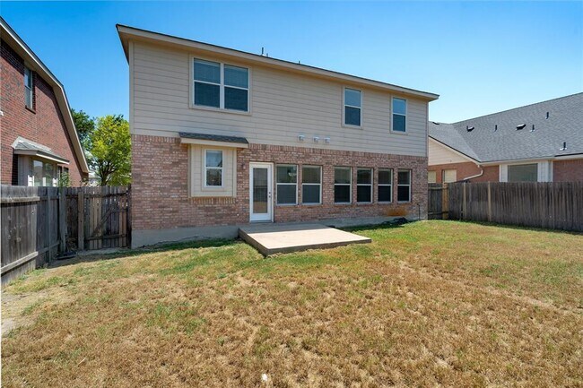 Building Photo - 2820 Mission Tejas Dr