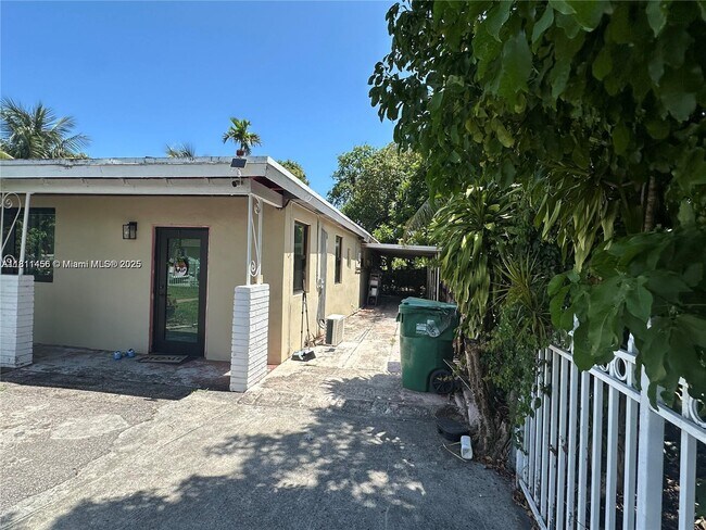 Building Photo - 510 NW 146th St