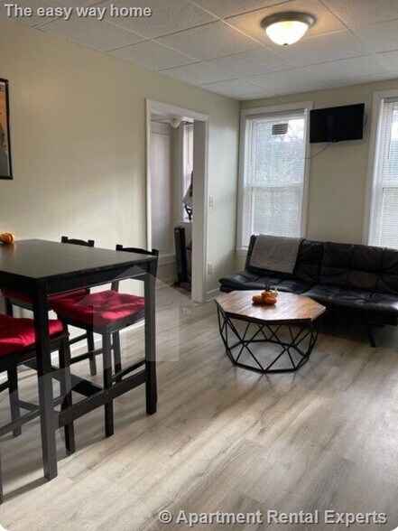 Building Photo - 77 Lyman Ave