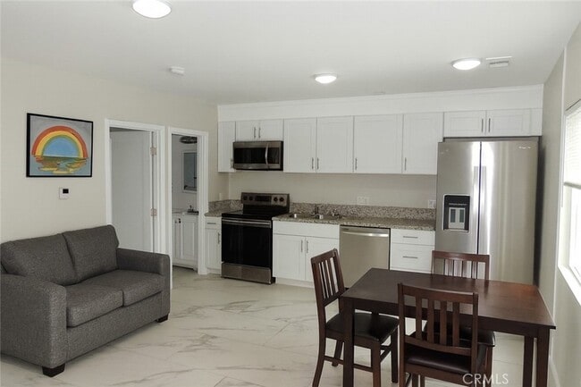 Building Photo - 23470 Victory Blvd