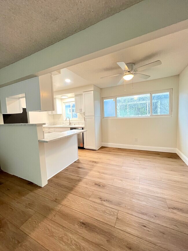 Building Photo - 1218 Amethyst St