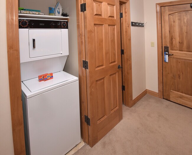 Building Photo - 50 Scott Hill Rd