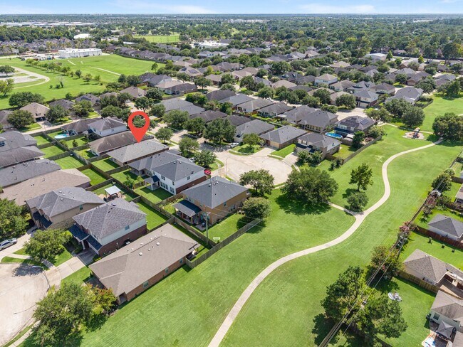 Building Photo - 4014 Pinecrest Hollow