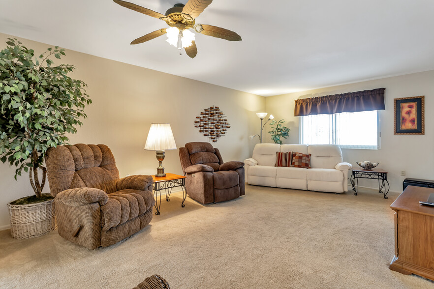 Like-new furnishings include 4 reclining seating areas. Smart TV allows for internet TV. - 10113 W Pebble Beach Dr