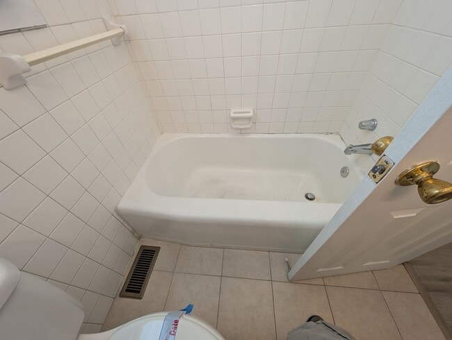 Building Photo - Downtown Concord Duplex Available Now